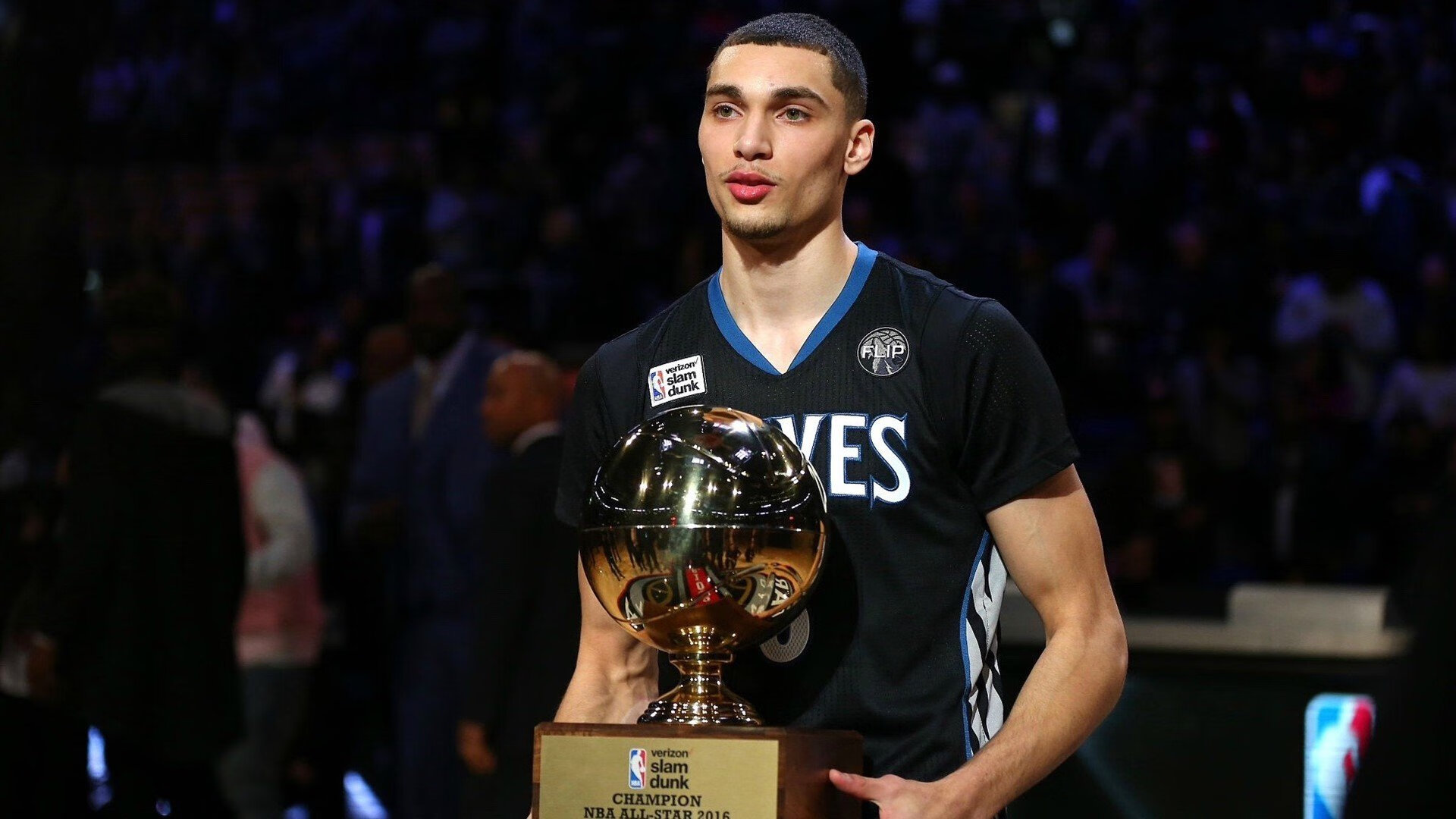 _未来科技挑战赛:AI与机器人辅助训练_,未来机器人伴侣