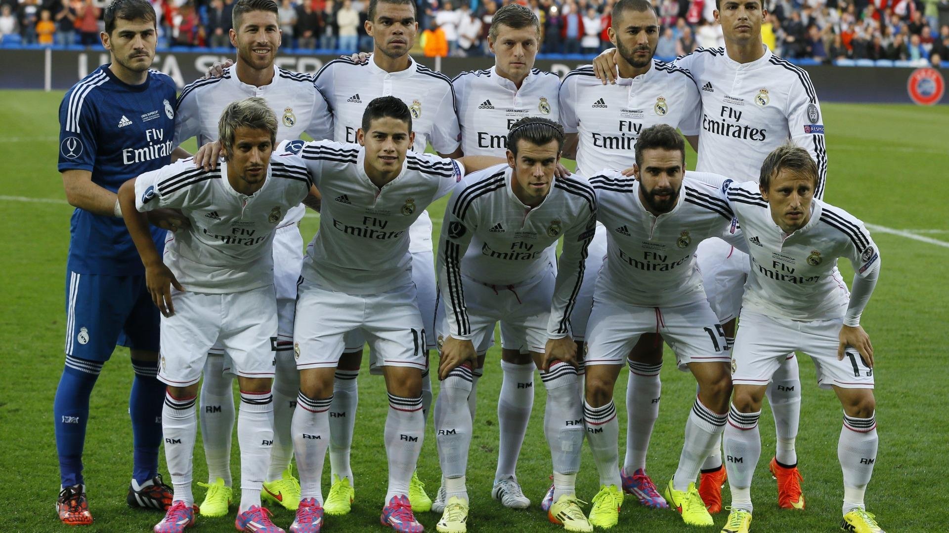 英格兰骑手汤姆·麦克尤恩携手“London 52”勇夺巴黎奥运会三项赛金牌，感动全场。